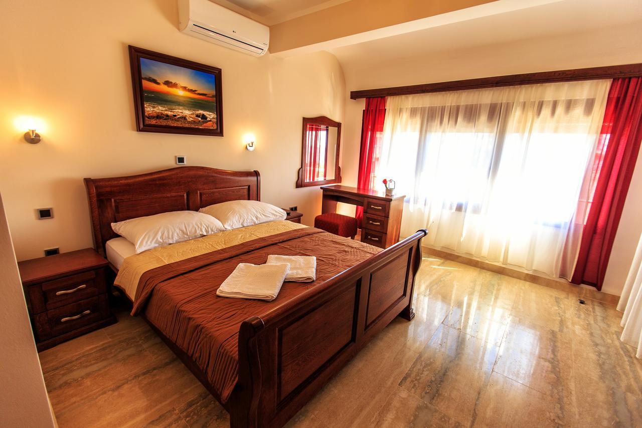 Compass Aparthotel Dobra Voda Exterior photo